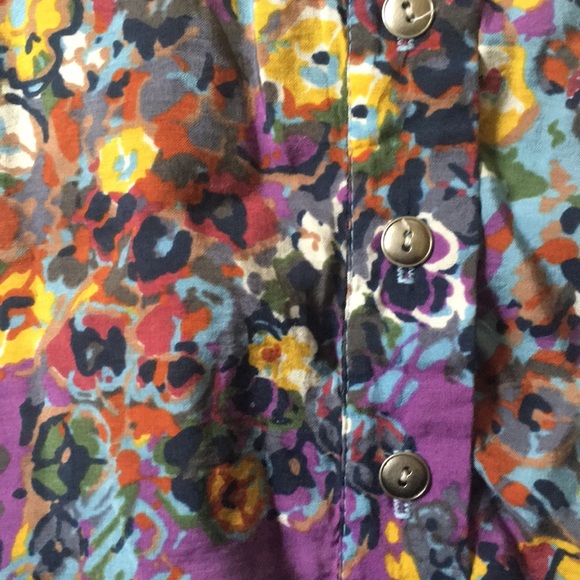 Abstract Floral Patterned Button-Up - Picture 2 of 4